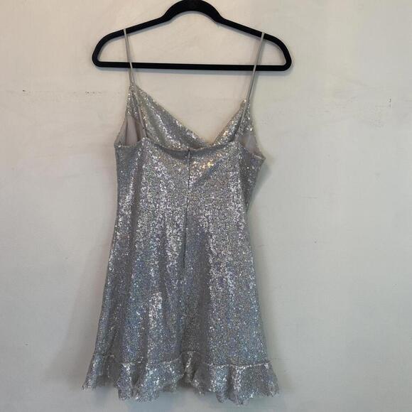 LUCY IN THE SKY silver sequin mini cocktail dress - Picture 5 of 7